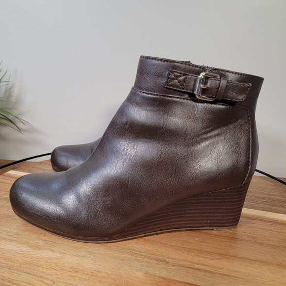 Dr. Scholls Daina Vegan Brown Leather Wedge Ankle Boots Booties Size 9 - Picture 4 of 17